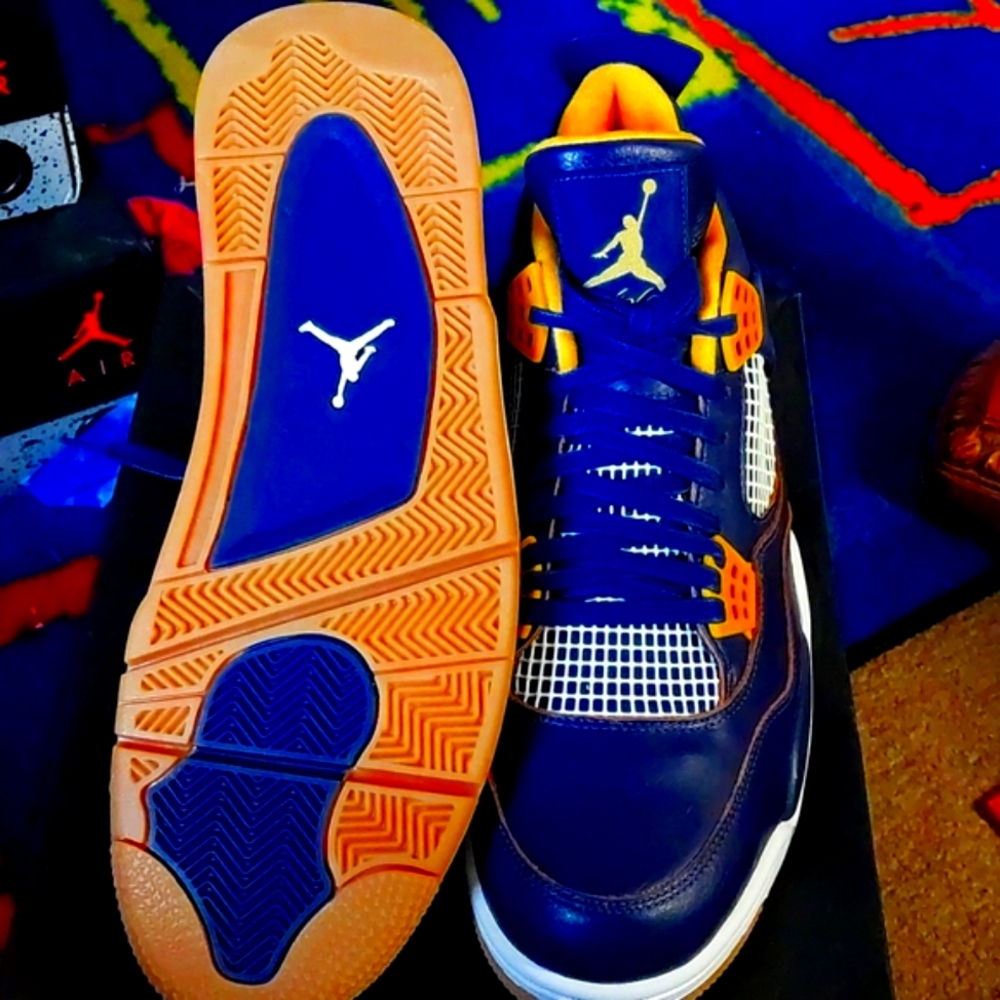Jordan 4 - Picture 3 of 4